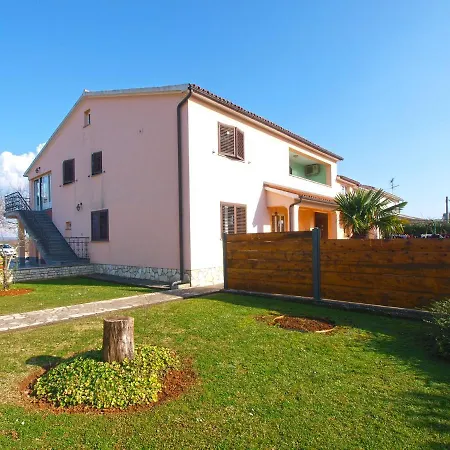 Apartament Franko 2002 *